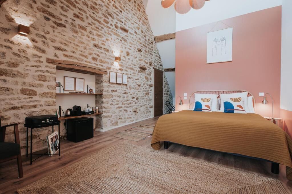 Family Room, Vineyard View