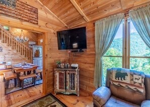 Fernseher, Kamin
