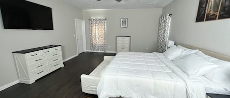 4 bedrooms, iron/ironing board, free WiFi, bed sheets