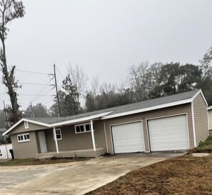 Exterior - South Robins Retreat (Warner Robins)