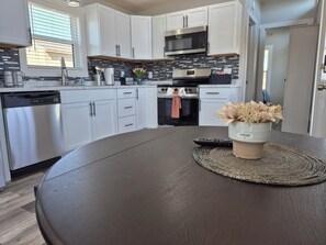 Private kitchen - Shadow Ridge (Big Cabin)