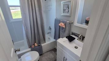 Comfort Cabin | Bathroom