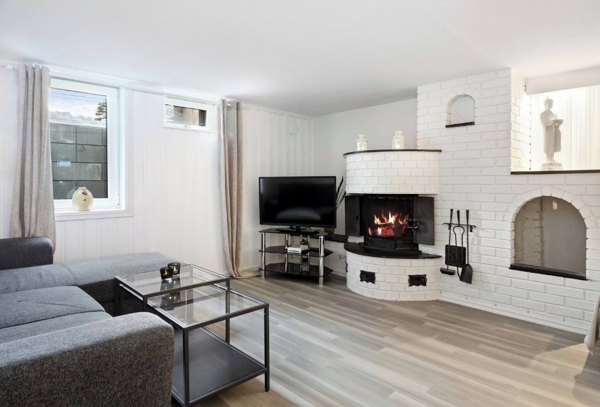 Dortoir Partagé, 2 chambres, cheminée | Salle de séjour
