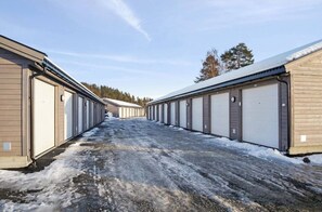 Shared Dormitory, 2 Bedrooms, Fireplace | Exterior - Room-spacious 3BR Home Peaceful Neighb (Lier)