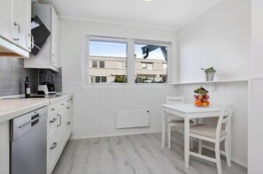 Shared Dormitory, 2 Bedrooms, Fireplace | Interior