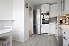 Shared Dormitory, 2 Bedrooms, Fireplace | Interior - Room-spacious 3BR Home Peaceful Neighb (Lier)
