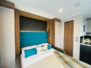 WiFi, bed sheets - Ravenswood Pod near Fort William (Fort William)