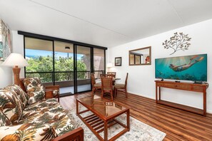 Condo, 1 Queen Bed with Sofa bed (Kona Pacific E629) | Living area - Kona Pacific E629 (Kailua-Kona)