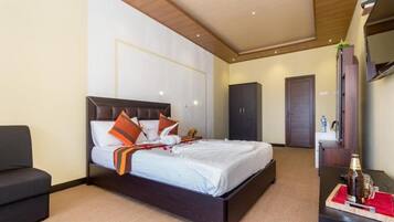 Deluxe Double Room, Balcony, Mountain View | Desk, laptop workspace, free WiFi