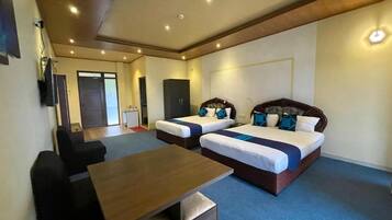 Family Quadruple Room, Balcony, Mountain View