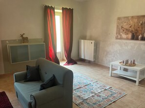 Fireplace - Oasi del Silenzio Apartment in Relais with panoramic SPA (Piea)