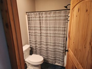 Shower, hair dryer, towels, soap - High Dive Cabana a Serene 3-bedroom home in charming Shell Knob. Great location (Shell Knob)