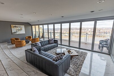Luxury Living | Skyline Views | Grandview Retreat