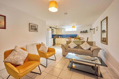 Host & Stay | Nile Street Retreat