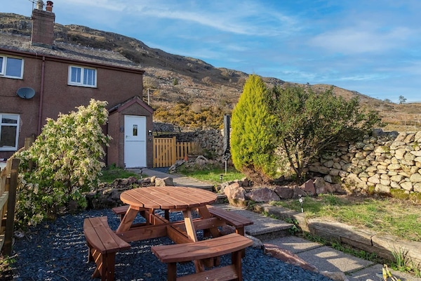 Dalegarth Cottage, Cumbria - Host & Stay