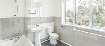 Host & Stay | Combpyne