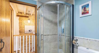 Host & Stay | Cedar View