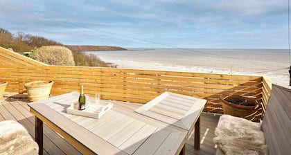 Host and Stay | Sea View