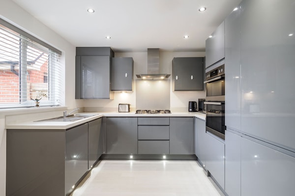 Flourishing Court, Canterbury - Host & Stay