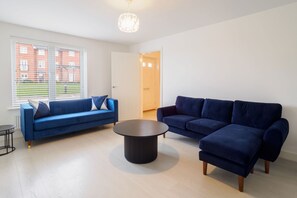 Living area - Host & Stay | Flourishing Court (Canterbury)