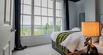 Host & Stay | Foley House Flat