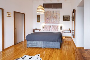 6 Schlafzimmer, Bügeleisen/Bügelbrett, Reisekinderbett, WLAN