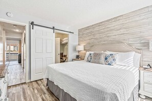 Iron/ironing board, WiFi, bed sheets - Warm 1BR Condo - FIREPLACE & POOL - Branson (Branson)