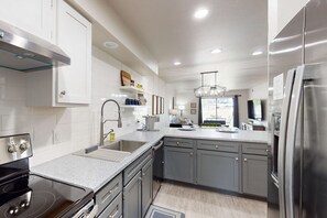 Fridge, microwave, oven, stovetop - Inviting 2BR Condo - POOL - Fitness Center Access (Branson)