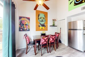 Dining - Bold 2BR Condo - PET-FRIENDLY - Loft in Branson (Branson)