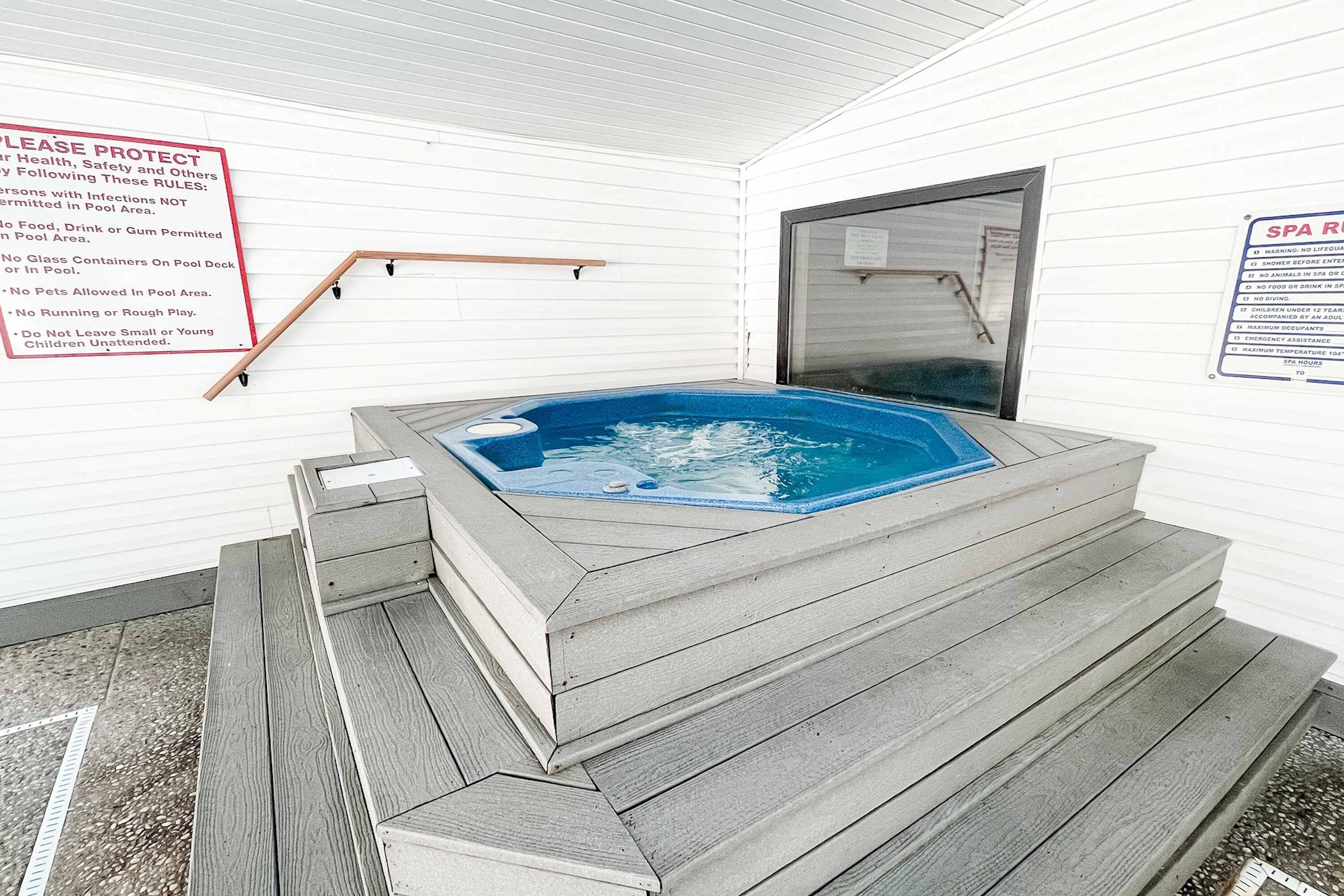 Indoor spa tub