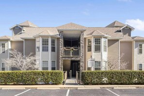 Exterior - LAKEFRONT -3BRcondo-Resort amenities-Peaceful (Kimberling City)