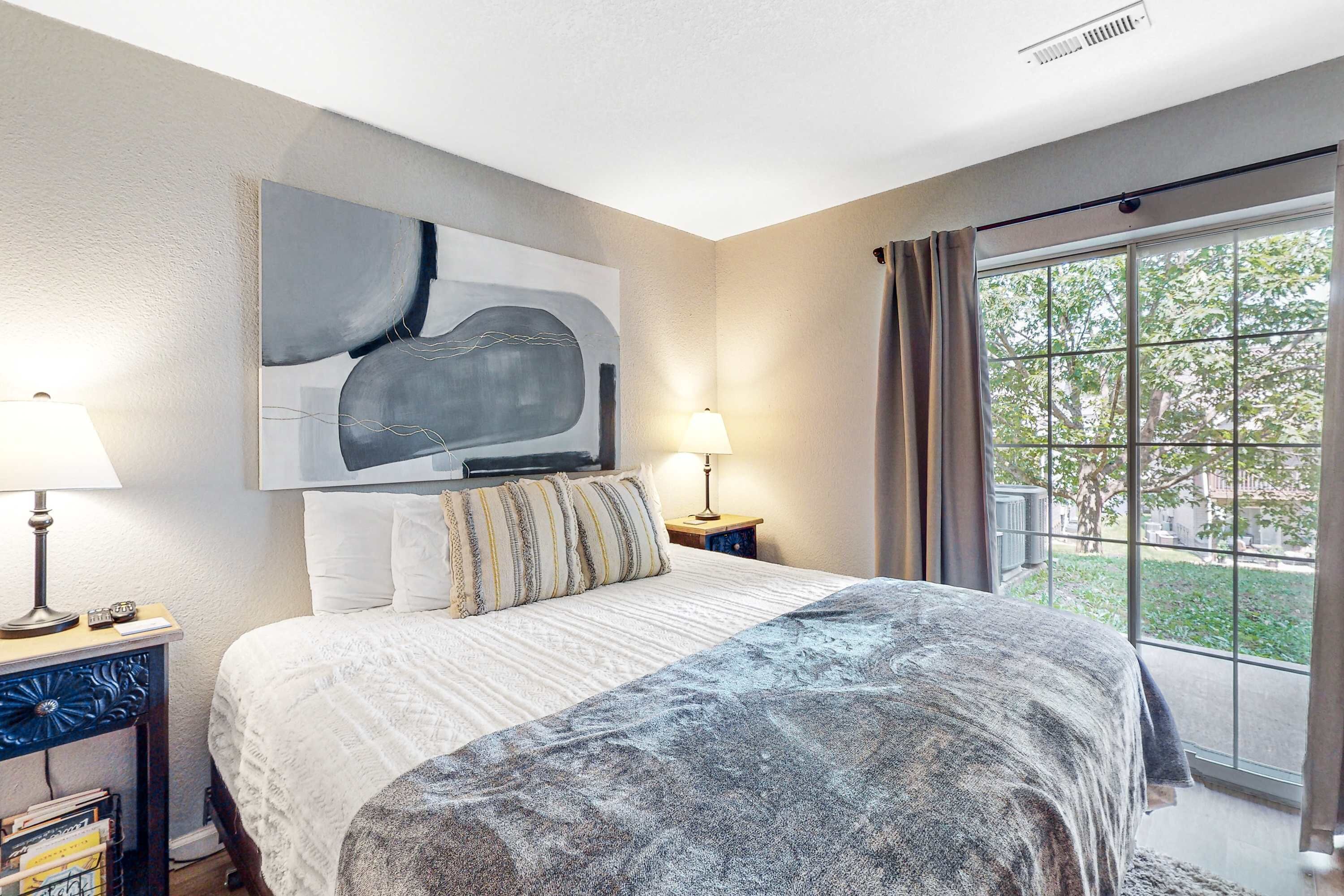 Iron/ironing board, travel cot, WiFi, bed sheets