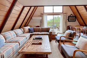 Living area - Lakeside 2BR A-Frame | HOT TUB * Pool Table | Branson (Indian Point)