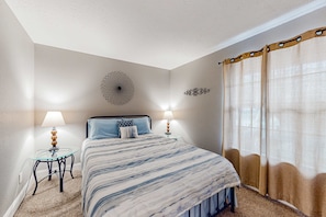Iron/ironing board, WiFi, bed sheets - Inviting 1BR Condo - PET-FRIENDLY - Ground Floor (Branson)