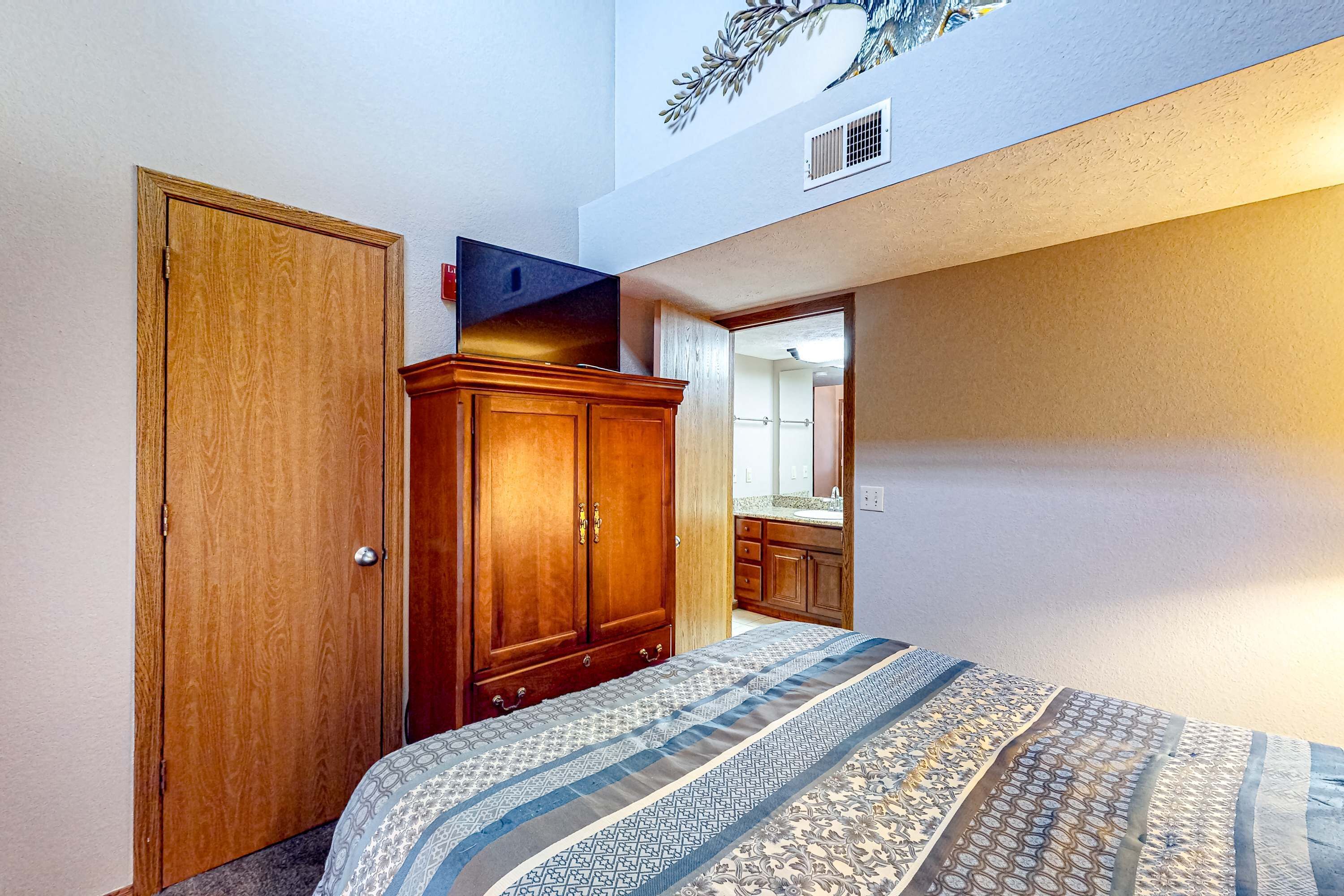 2 bedrooms, WiFi, bed sheets