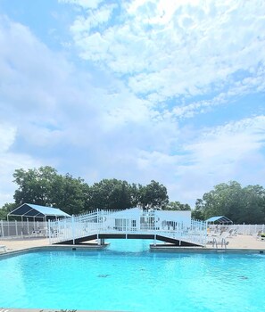 Pool - Rustic 2BR Cabin *POOL* Wooded (Kimberling City)