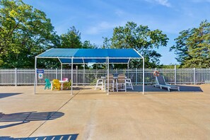 Terrace/patio - Pet-Friendly 2BR # Community POOL # Valley Views (Kimberling City)