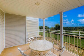 Outdoor dining - Pet-Friendly 2BR # Community POOL # Valley Views (Kimberling City)