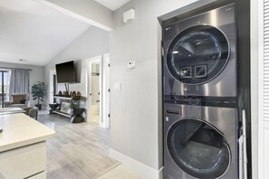 Interior - Modern 2BR Condo # LAKE VIEW # Indoor-Outdoor Pool (Kimberling City)