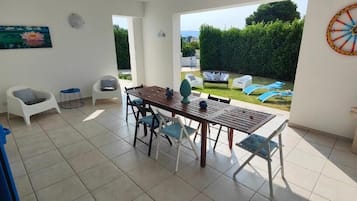 Luxury Villa, Patio, Pool View (Villa Ninfea - int. 4)