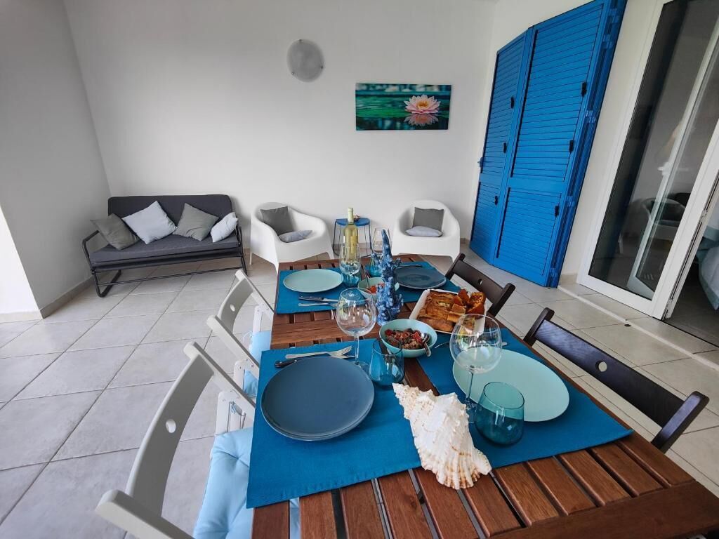 Vila Mewah, patio, pemandangan kolam renang (Villa Ninfea - int. 4) | Meja kerja, ruang kerja ramah laptop, dan seprai linen