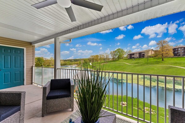 Property grounds - Peaceful 2BR Condo - DUCK POND VIEWS - Branson (Branson)