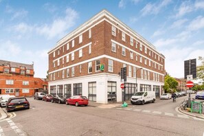 Exterior - Luxury 2 Bedrooms 2 Bath London Flat 6 Guests (London)