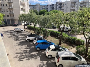 Property grounds - Ostuni Home with Terrace & Free Parking – Near Old Town (Ostuni)