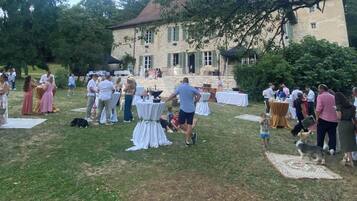 Espace banquet en plein air