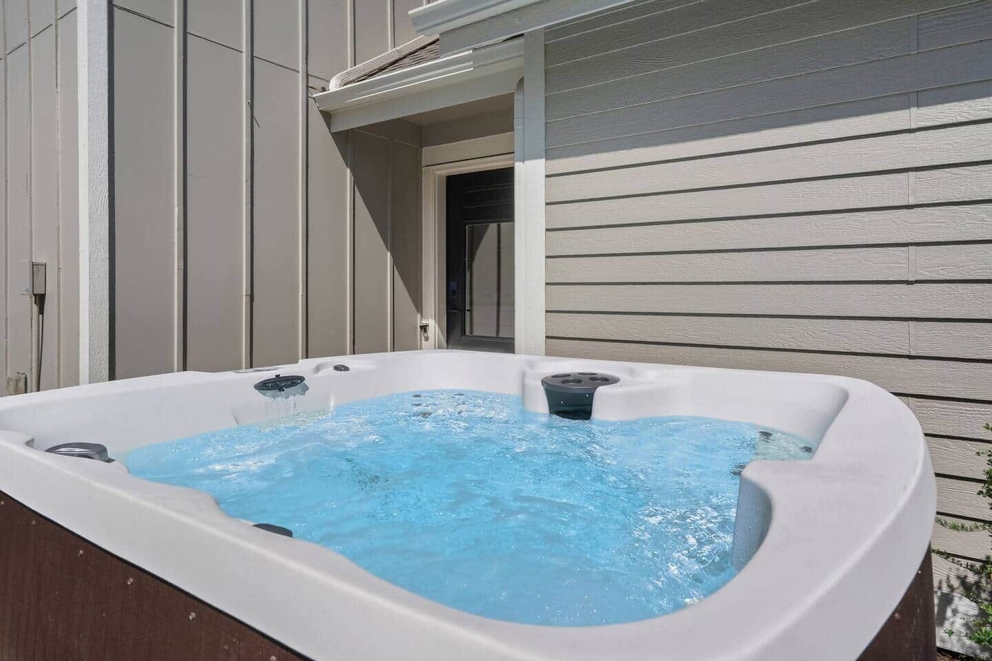 Bañera de hidromasaje exterior