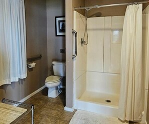 Shower, hair dryer, towels - Hessel Bay Cabin 2:  Lake Huron waterfront resort cabin sleeps 2.   Boat slip included! (Hessel)