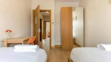 Standard Twin Room | Free WiFi