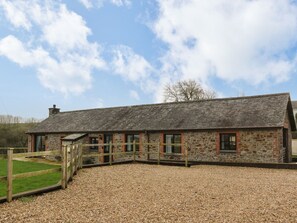 Exterior - Long Linney (Bideford)
