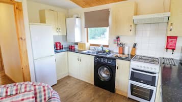 Cookware/dishes/utensils